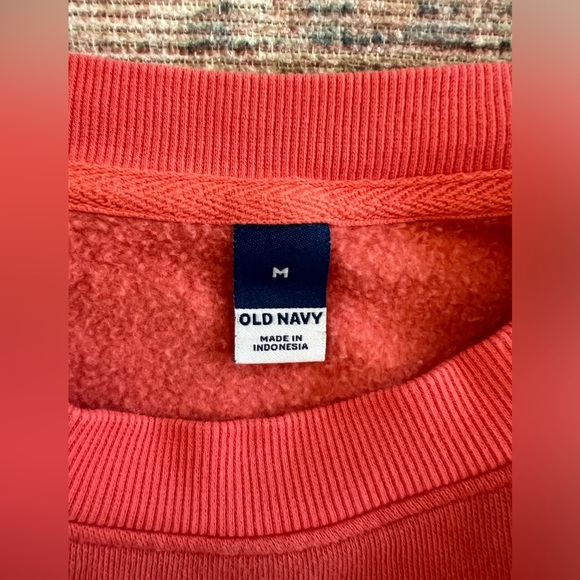 Old Navy womens cropped sweatshirt Coral pink size medium - Picture 3 of 3